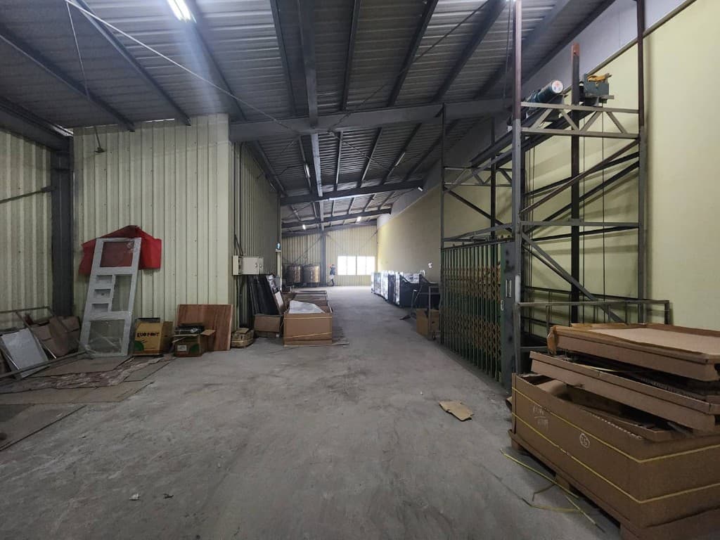 近觀音工業區挑高天車廠房現場照片 5