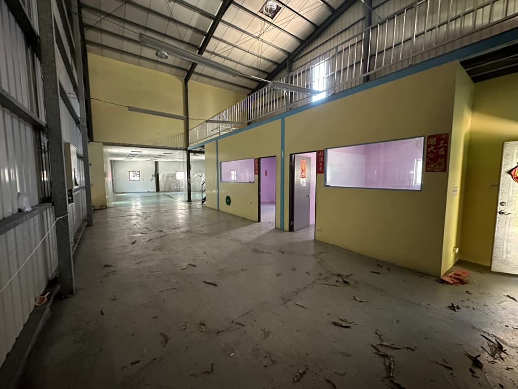 近樹林車站挑高鋼構廠房照片